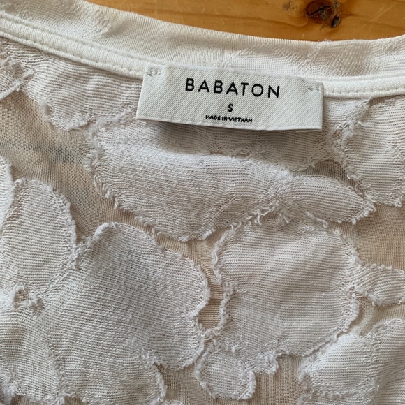 5/$20 Babaton Sami White Floral T-shirt - Picture 3 of 6